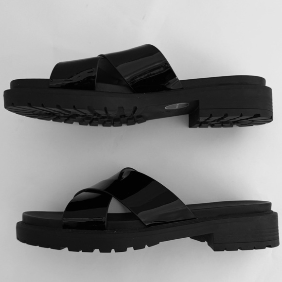 Lauren Ralph Lauren Kelsie Lugged Sole Leather Sandal,Black Patent, Size 8, NWOB - Picture 6 of 10